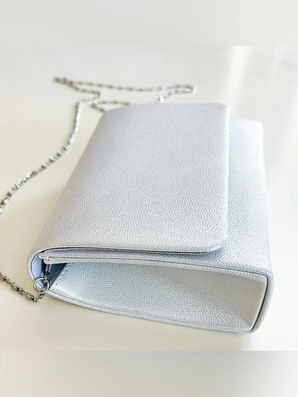 NWT Bon Voyage Silver Metallic Clutch | Chain Strap Evening Bag Wedding Formal - Picture 5 of 7